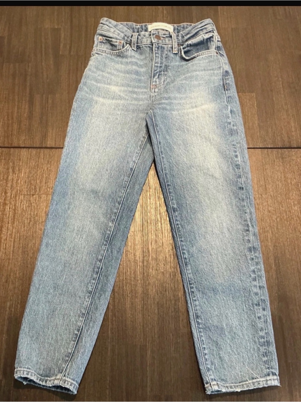 Aritzia High-Rise Straight Light Blue Jeans